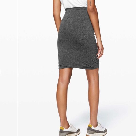 Lululemon Boulevard Bliss Skirt - Picture 2 of 10